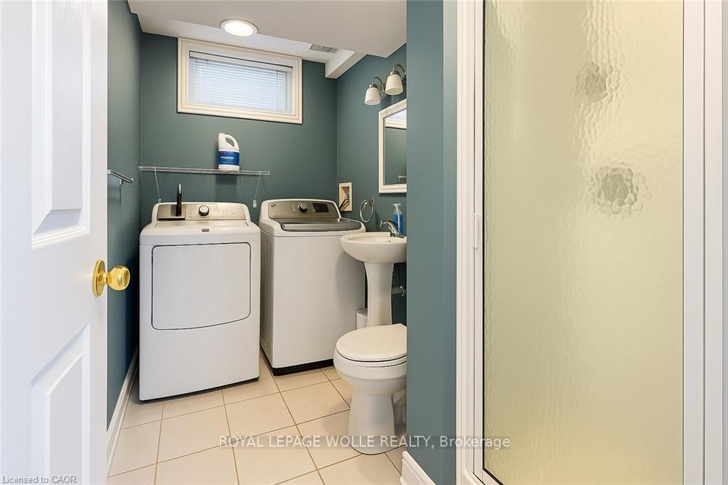 Photo 10 of Unit Lower, 255 Pineland Place, Waterloo, Columbia Forest — HOMEH