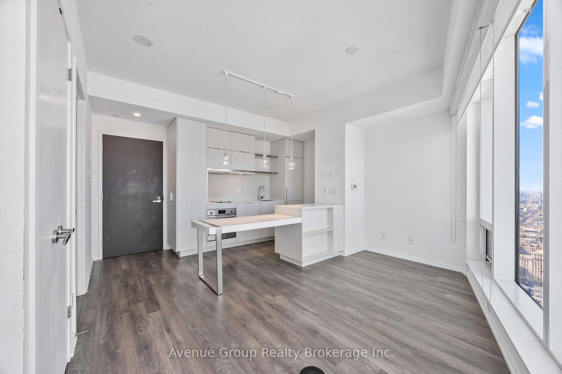 Photo 8 of Unit 5713, 197 Yonge Street, Toronto, Church-Yonge Corridor — HOMEH
