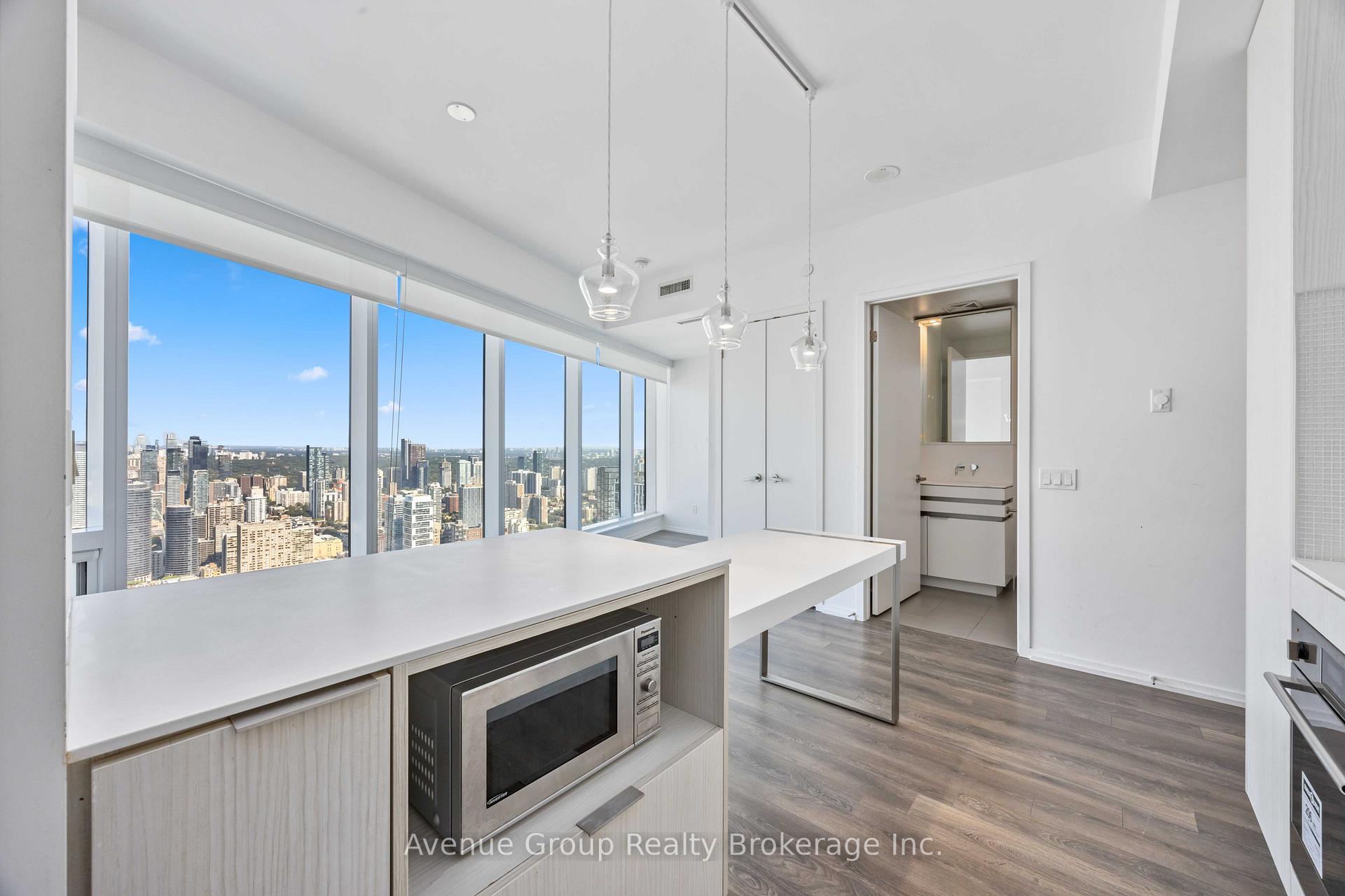 Photo 10 of Unit 5713, 197 Yonge Street, Toronto, Church-Yonge Corridor — HOMEH