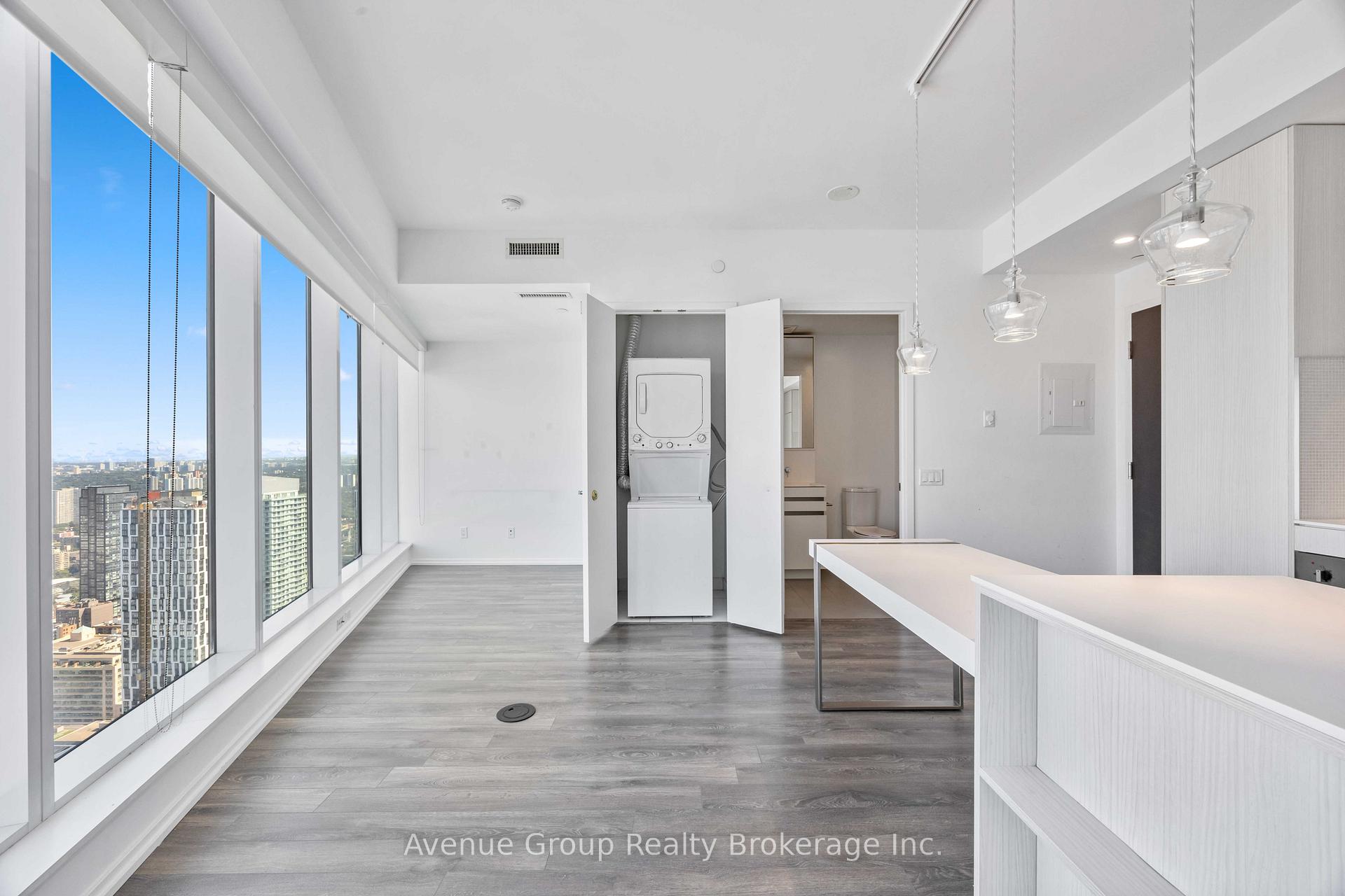 Photo 12 of Unit 5713, 197 Yonge Street, Toronto, Church-Yonge Corridor — HOMEH
