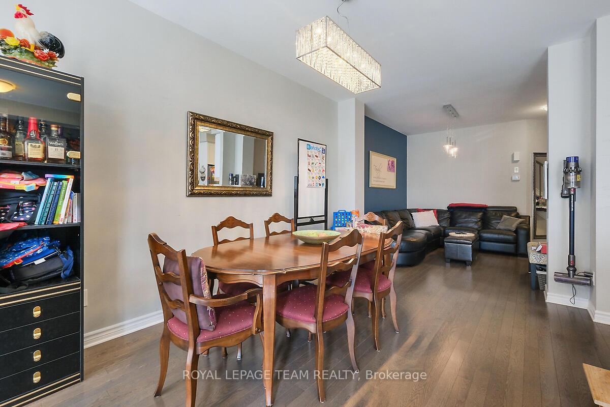 Photo 15 of 253 Fergus Crescent, Ottawa, Barrhaven - Cedargrove/Fraserdale — HOMEH