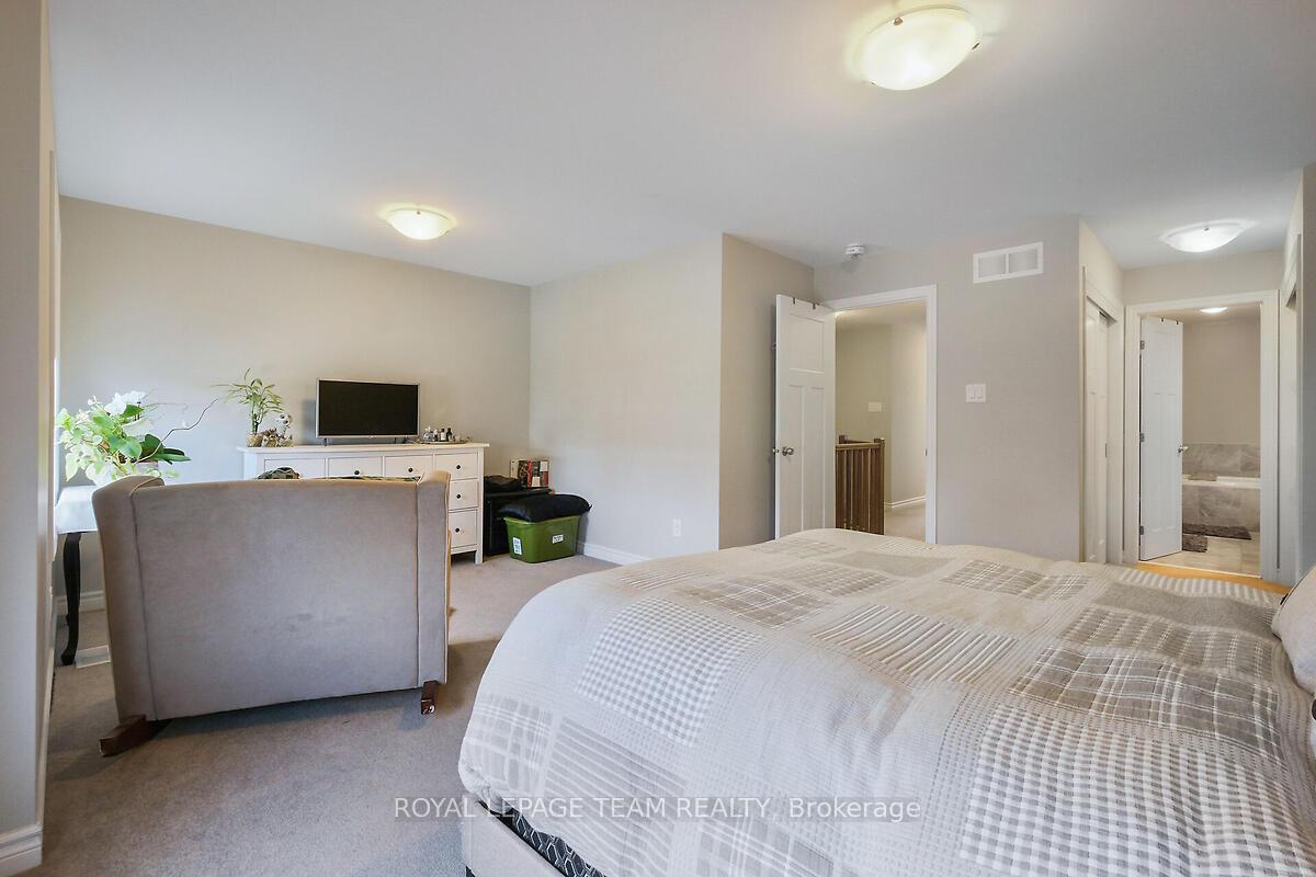 Photo 71 of 253 Fergus Crescent, Ottawa, Barrhaven - Cedargrove/Fraserdale — HOMEH