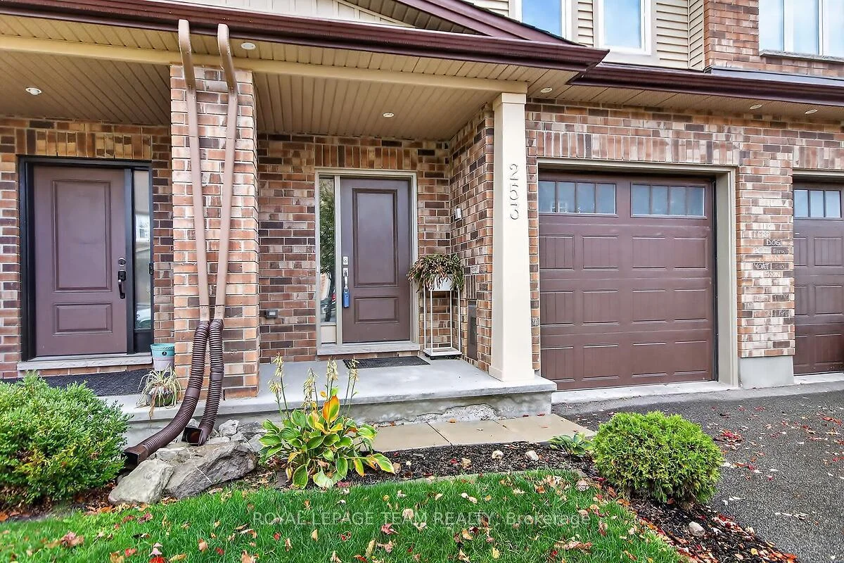 Photo 6 of 253 Fergus Crescent, Ottawa, Barrhaven - Cedargrove/Fraserdale — HOMEH
