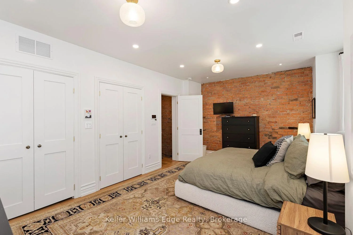 Photo 37 of 467 King William Street, Hamilton, Landsdale — HOMEH