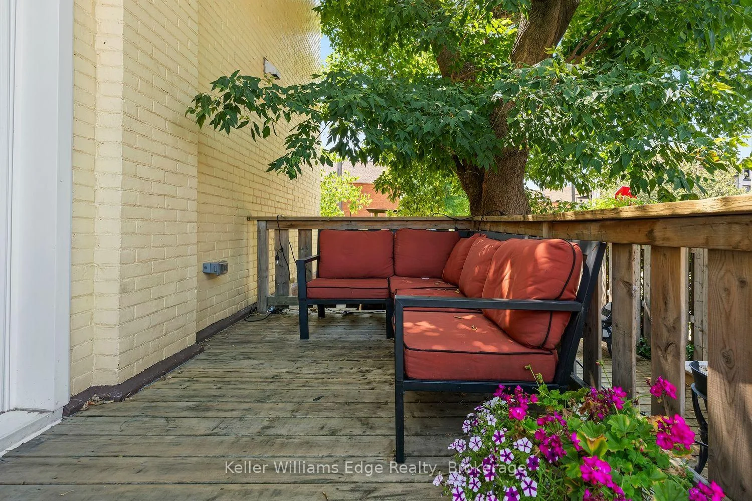 Photo 94 of 467 King William Street, Hamilton, Landsdale — HOMEH