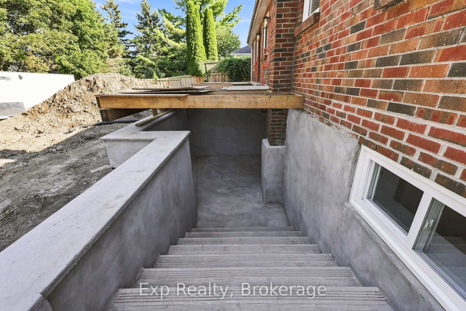 Photo 3 of Unit C, 372 Major Street, Cobourg — HOMEH