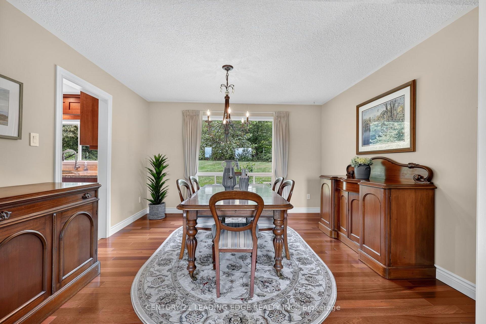 Photo 16 of 6 Cairns Boulevard, Springwater, Midhurst — HOMEH