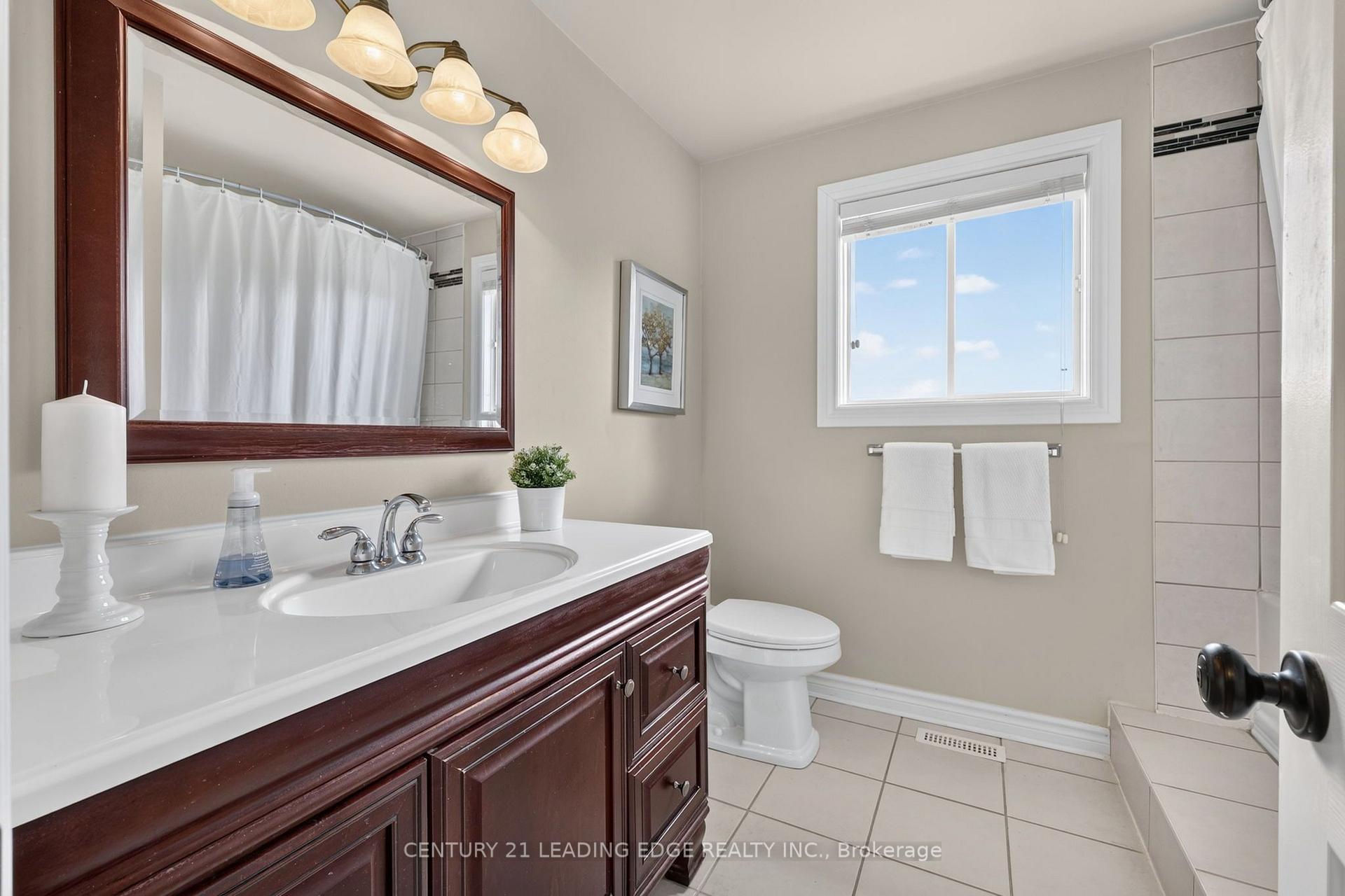 Photo 33 of 6 Cairns Boulevard, Springwater, Midhurst — HOMEH