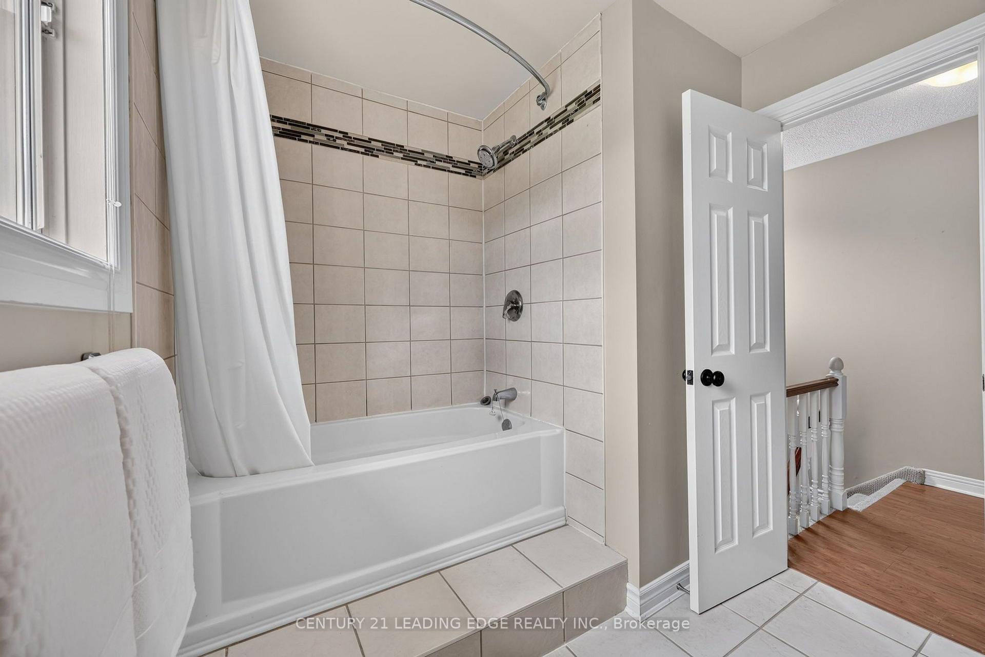 Photo 34 of 6 Cairns Boulevard, Springwater, Midhurst — HOMEH