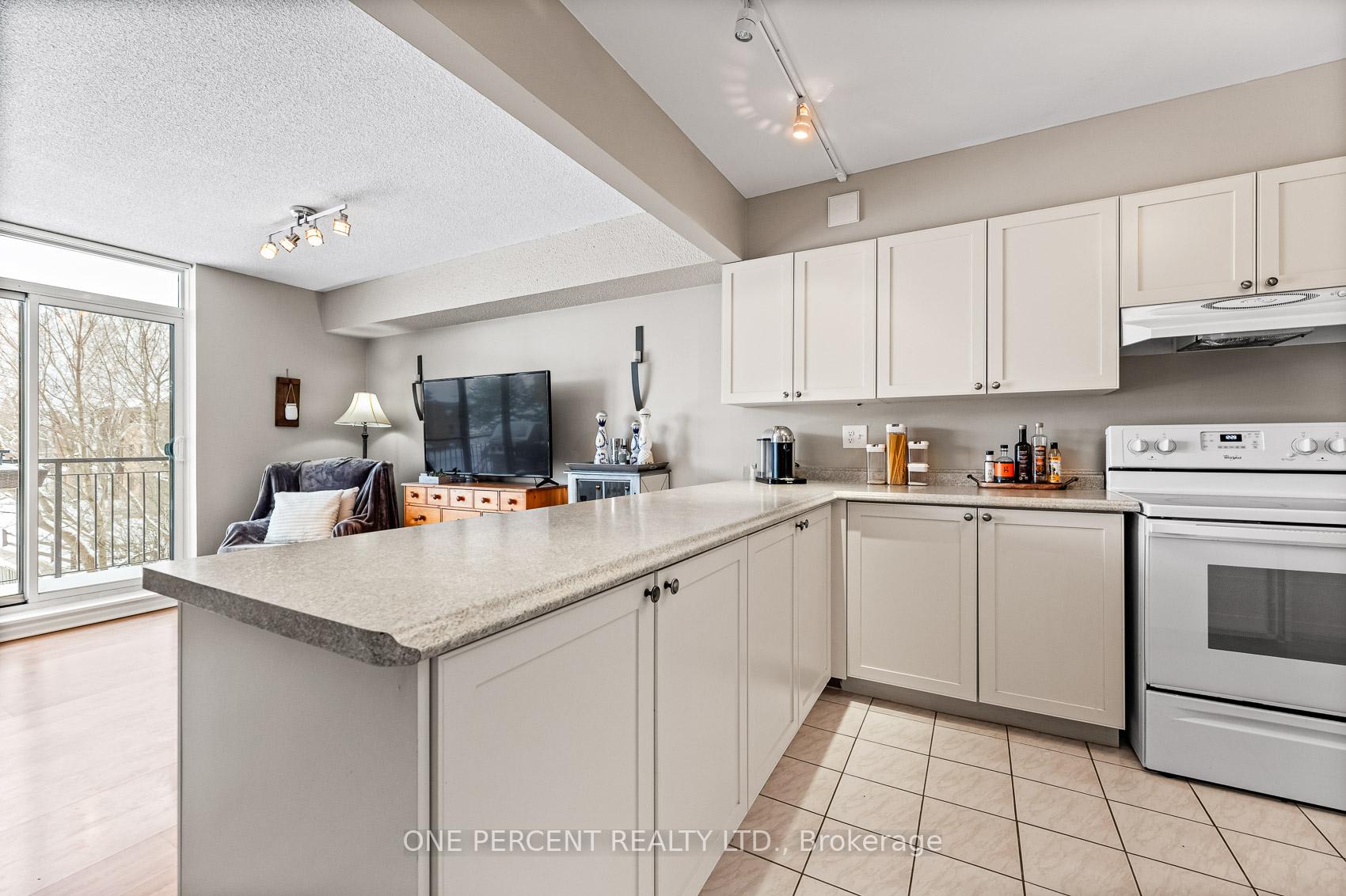 Photo 7 of Unit 25, 16 Fourth Street, Orangeville — HOMEH