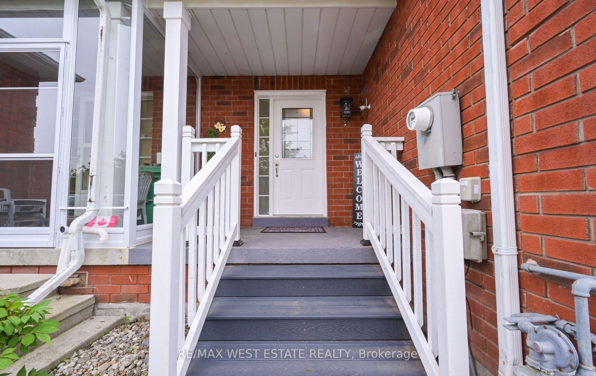 Photo 5 of 60 Waterbury Street, Caledon, Bolton East — HOMEH