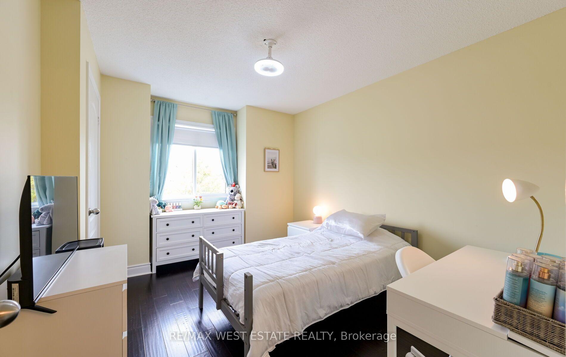 Photo 22 of 60 Waterbury Street, Caledon, Bolton East — HOMEH
