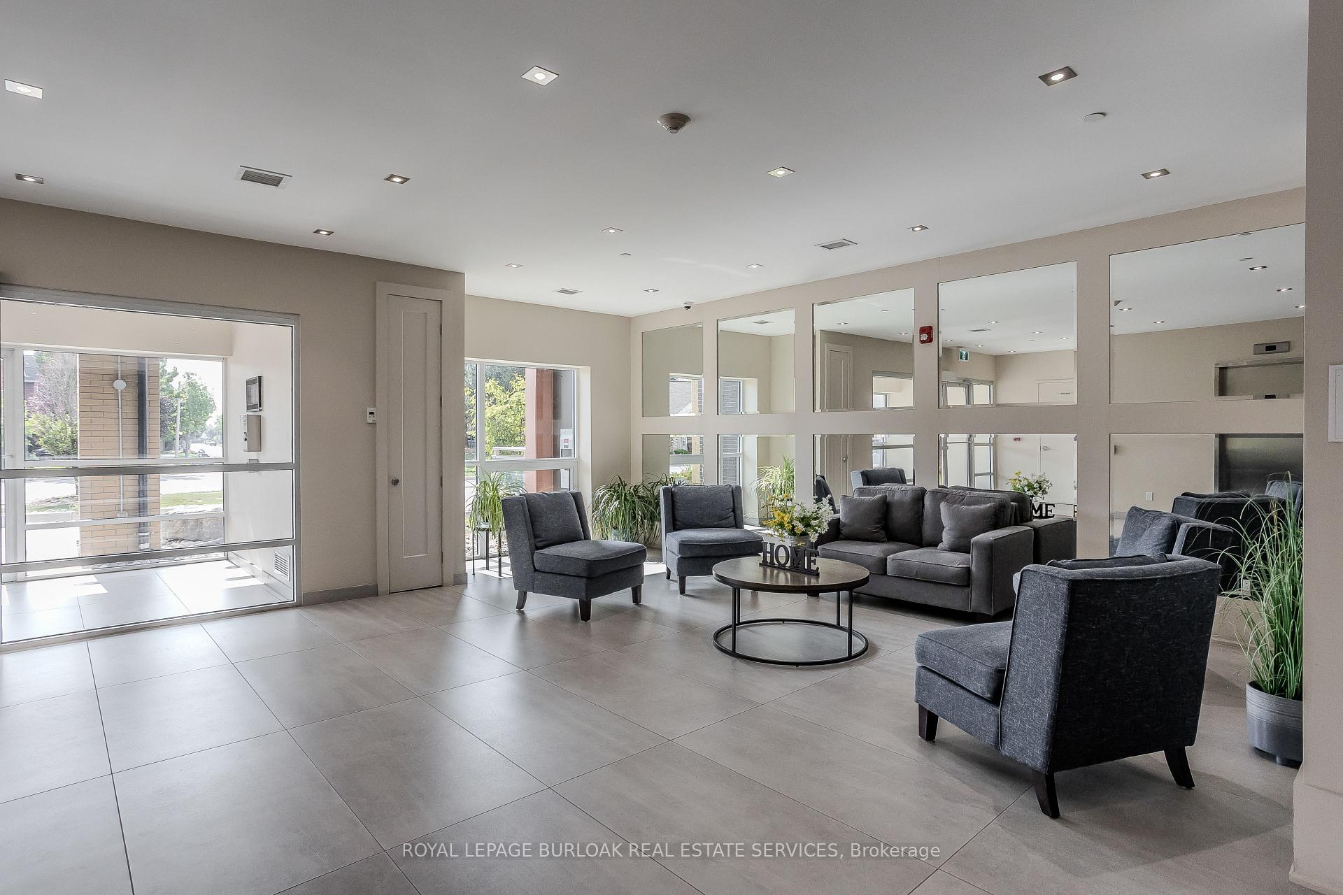 Photo 4 of Unit 315, 4040 Upper Middle Road, Burlington, Tansley — HOMEH