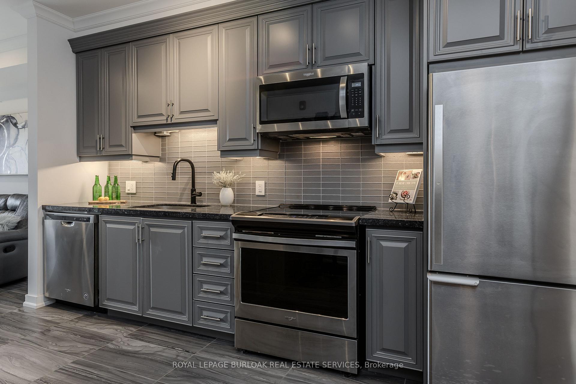Photo 13 of Unit 315, 4040 Upper Middle Road, Burlington, Tansley — HOMEH