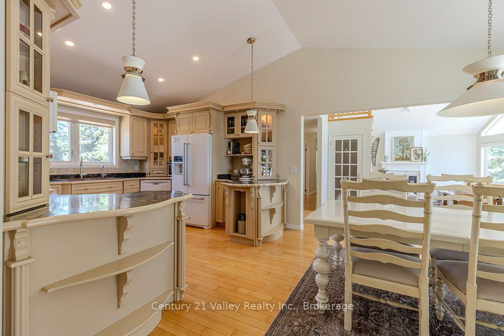 Photo 19 of 101 Biederman Road, North Algona Wilberforce, North Algona/Wilberforce Twp — HOMEH