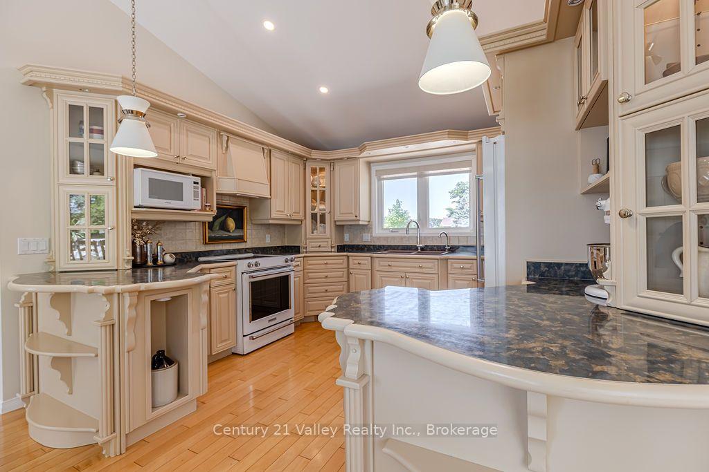Photo 22 of 101 Biederman Road, North Algona Wilberforce, North Algona/Wilberforce Twp — HOMEH