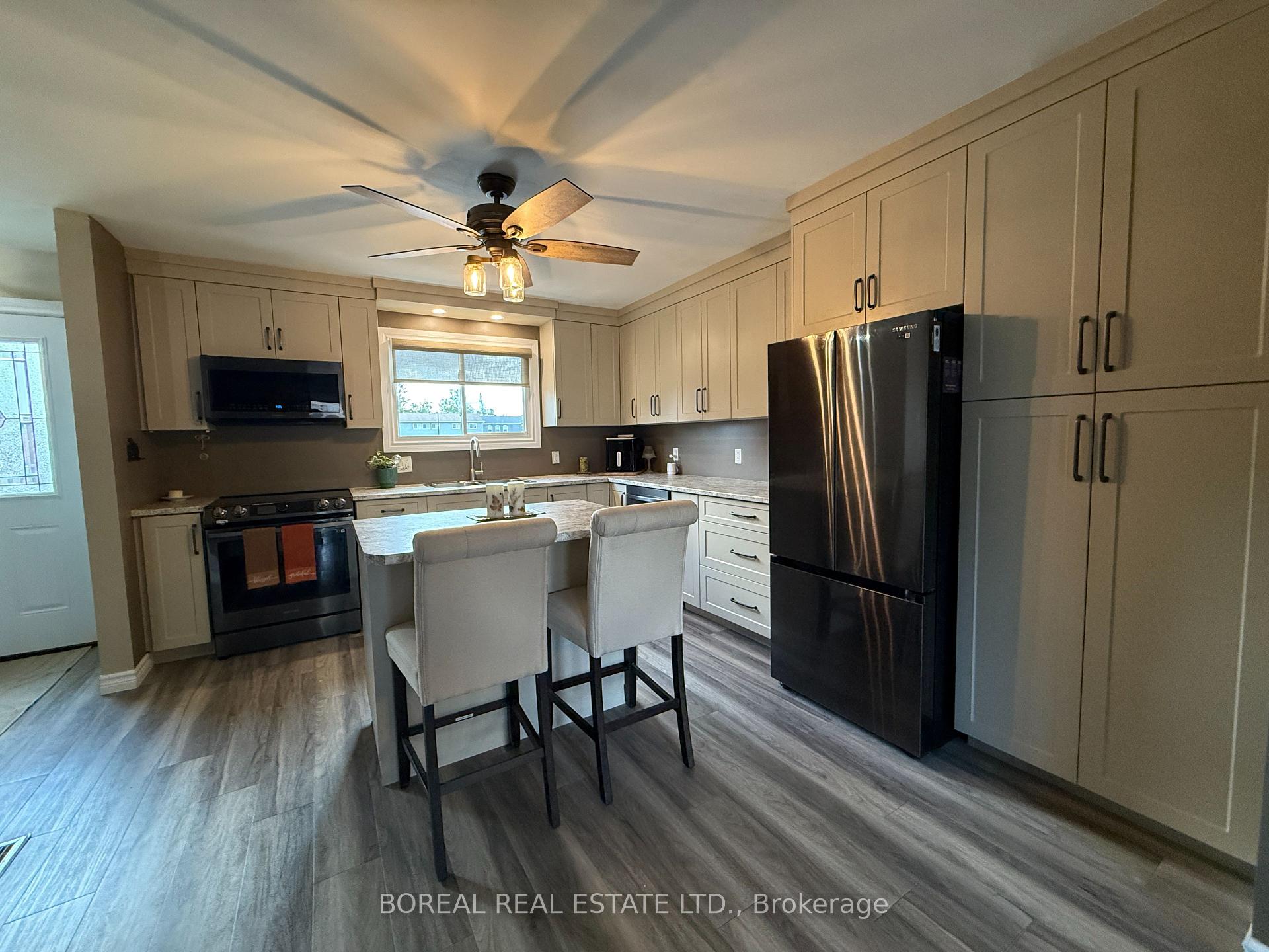 Photo 9 of Unit 3, 577 College Street, Timmins, TNW - Riverpark — HOMEH