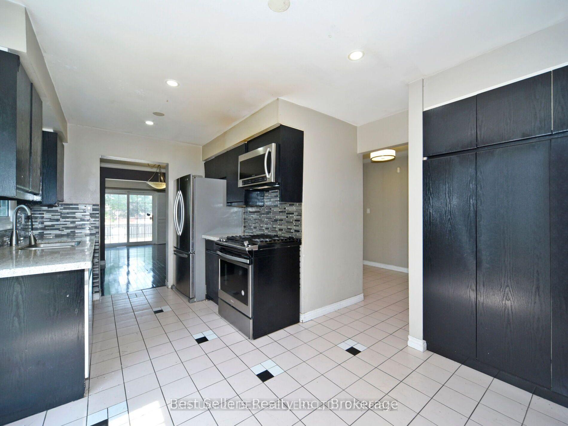 Photo 19 of 48 Marrakesh Drive, Scarborough, Agincourt North — HOMEH
