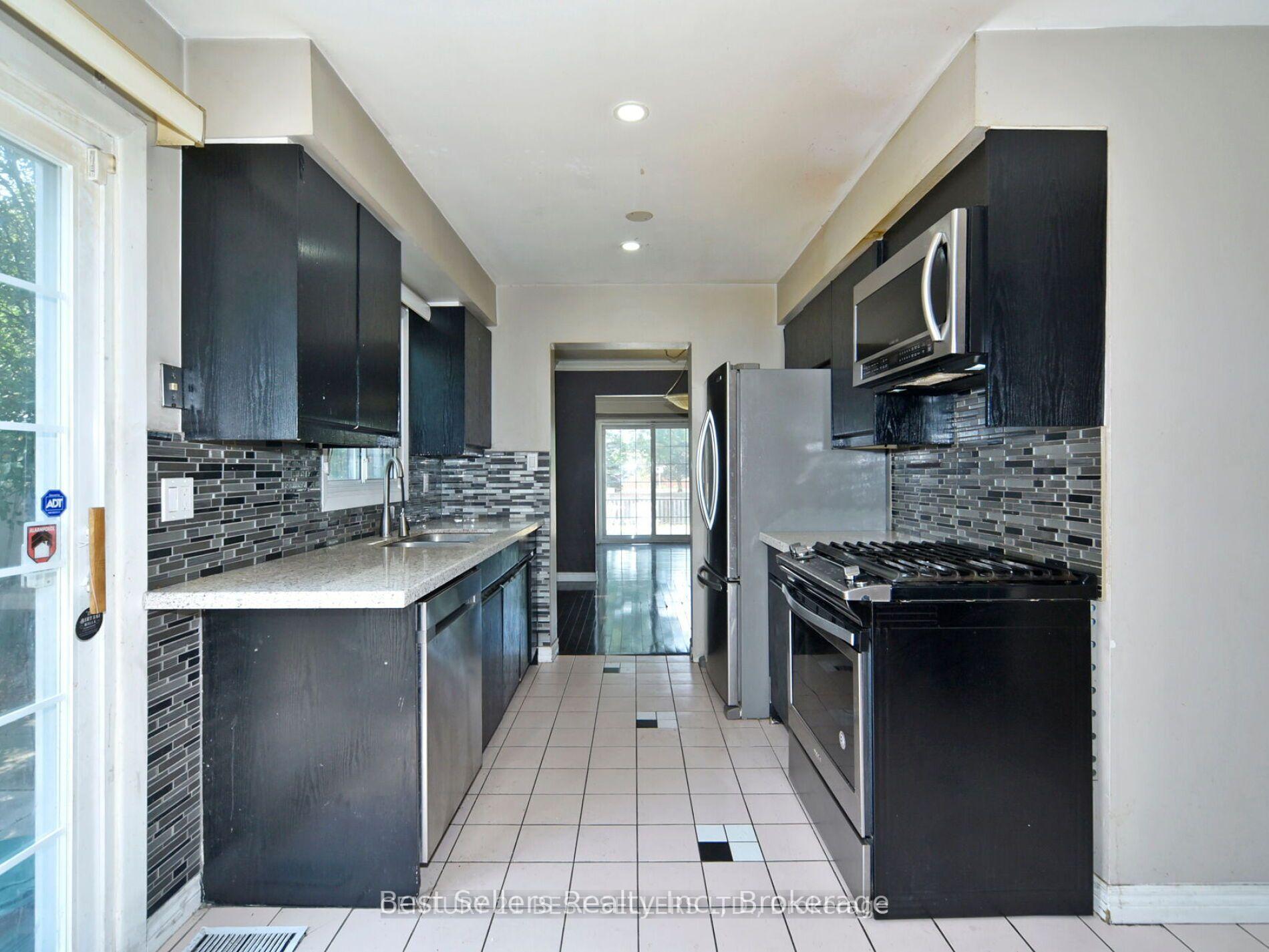 Photo 20 of 48 Marrakesh Drive, Scarborough, Agincourt North — HOMEH