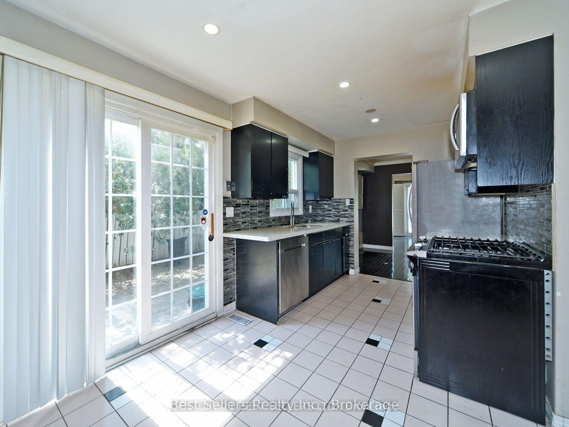 Photo 21 of 48 Marrakesh Drive, Scarborough, Agincourt North — HOMEH
