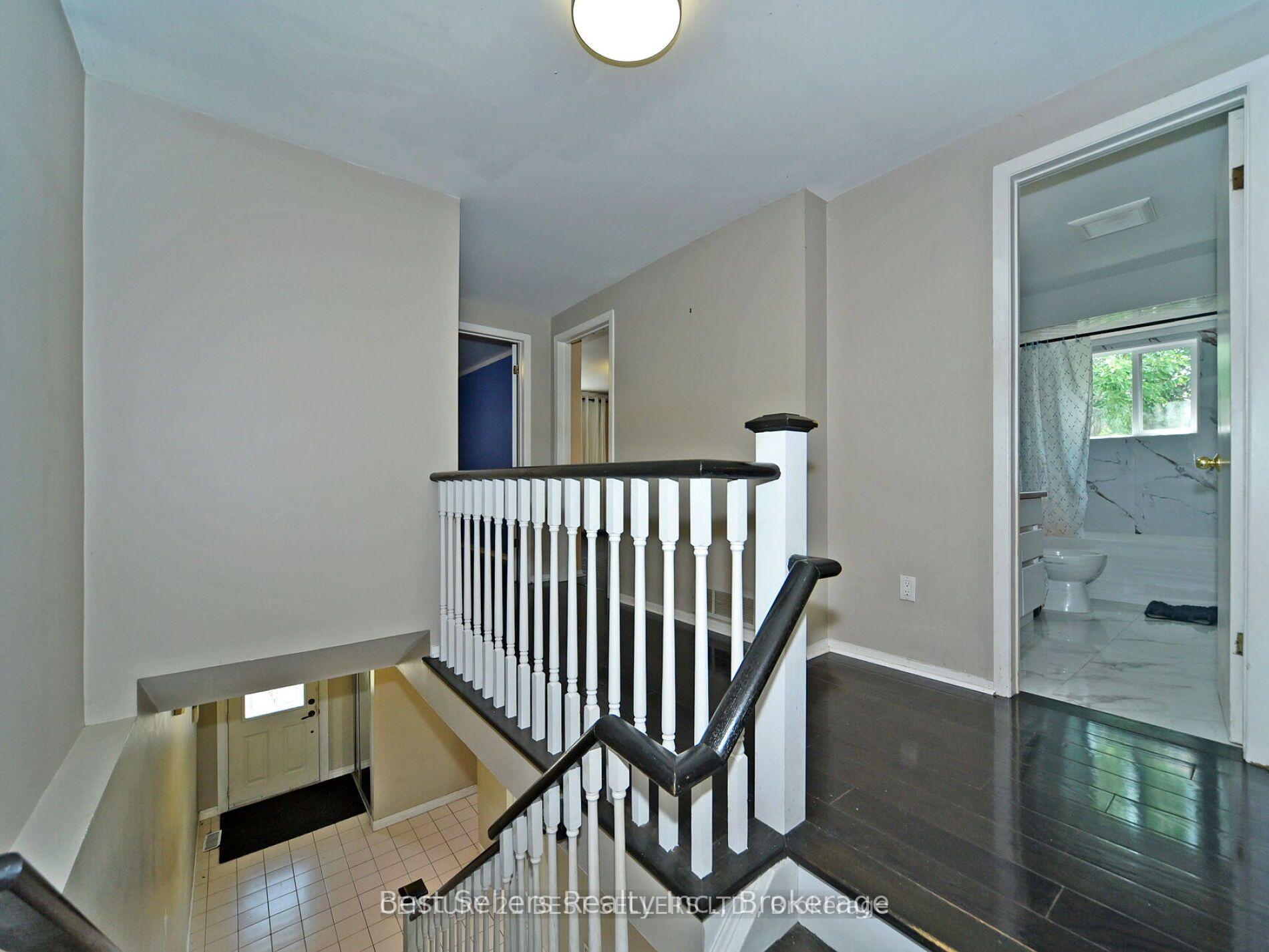 Photo 25 of 48 Marrakesh Drive, Scarborough, Agincourt North — HOMEH