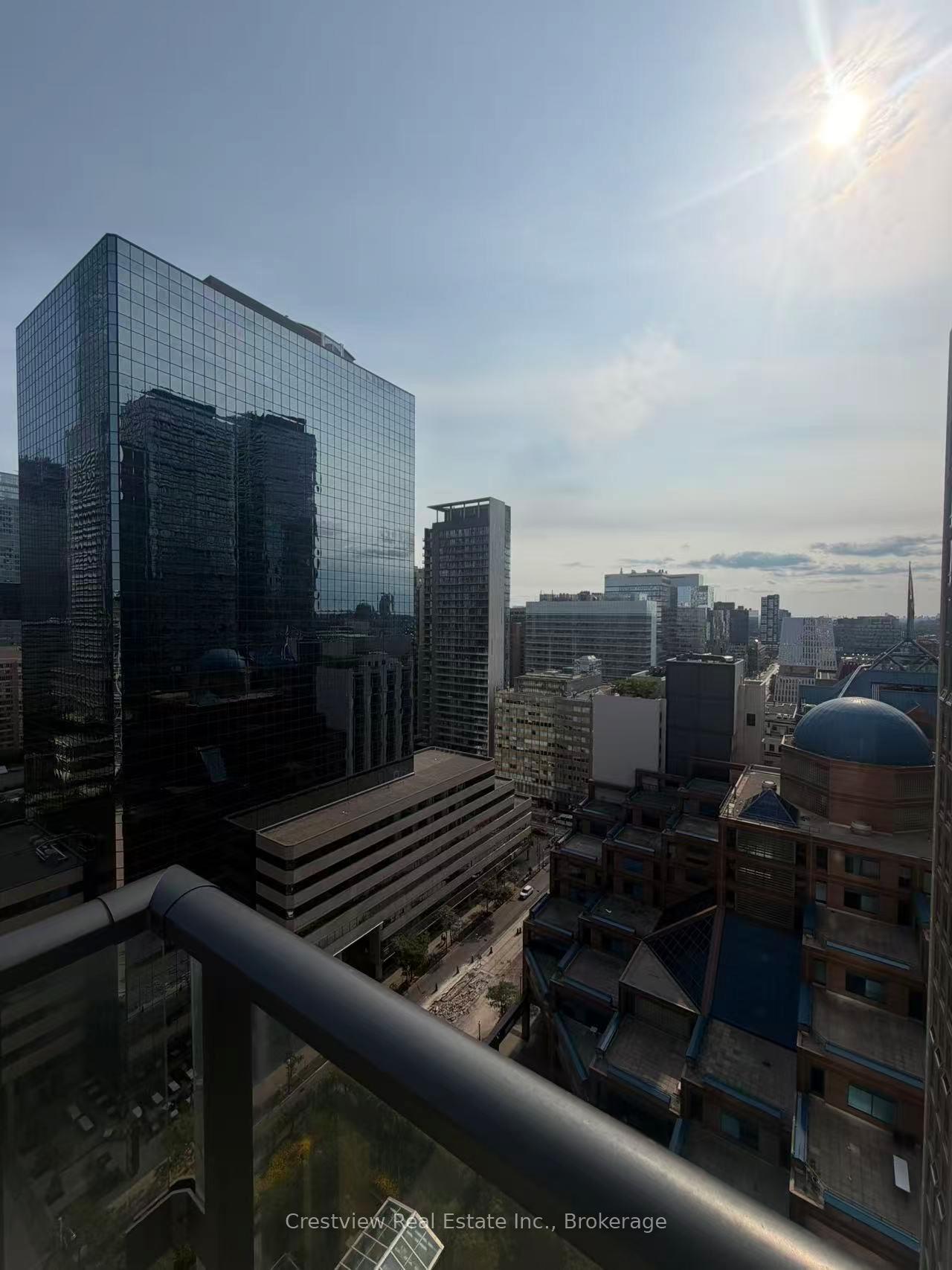 Photo 2 of Unit 2003, 15 grenville Street, Toronto, Bay Street Corridor — HOMEH
