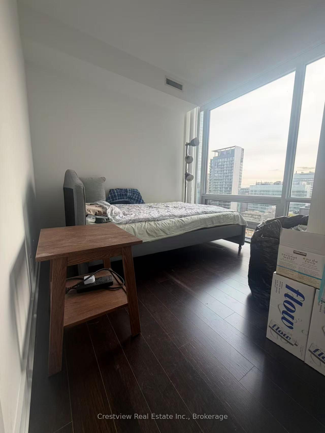 Photo 4 of Unit 2003, 15 grenville Street, Toronto, Bay Street Corridor — HOMEH