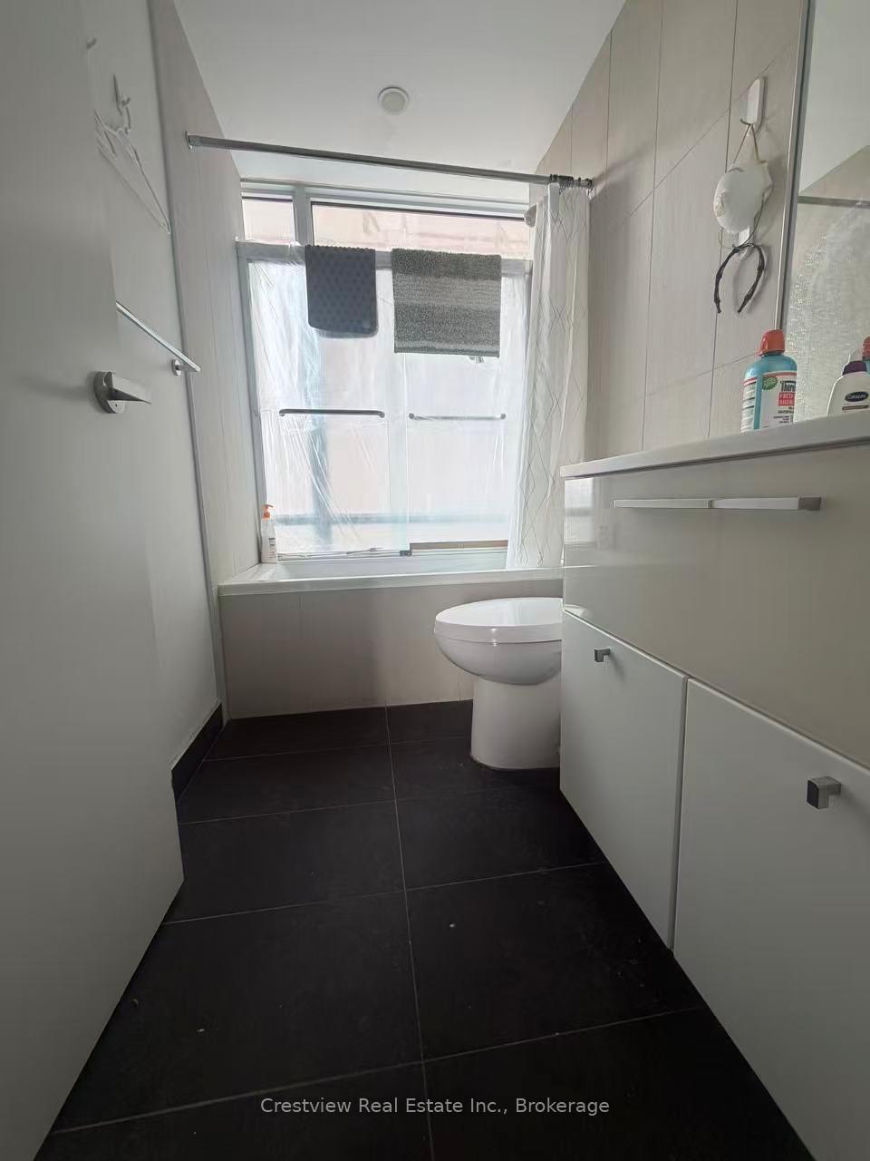 Photo 5 of Unit 2003, 15 grenville Street, Toronto, Bay Street Corridor — HOMEH