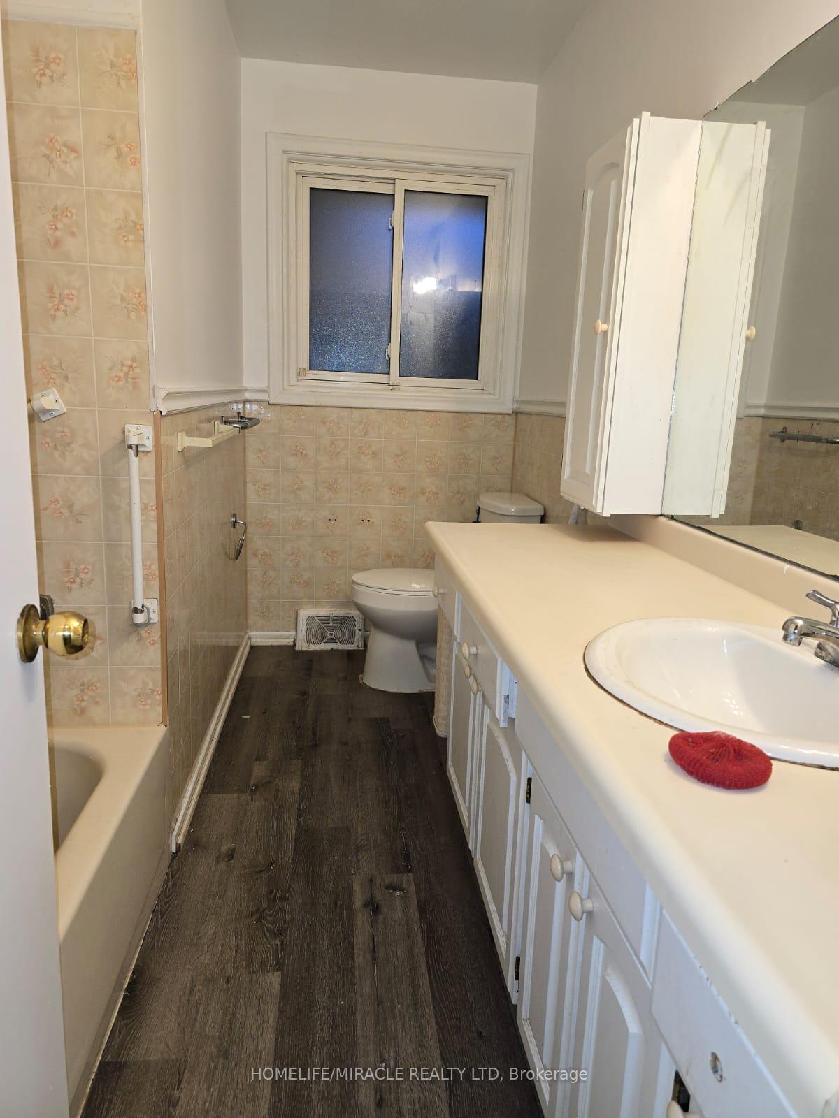 Photo 2 of Unit Upper, 26 Glengarry Road, St. Catharines, Oakdale — HOMEH