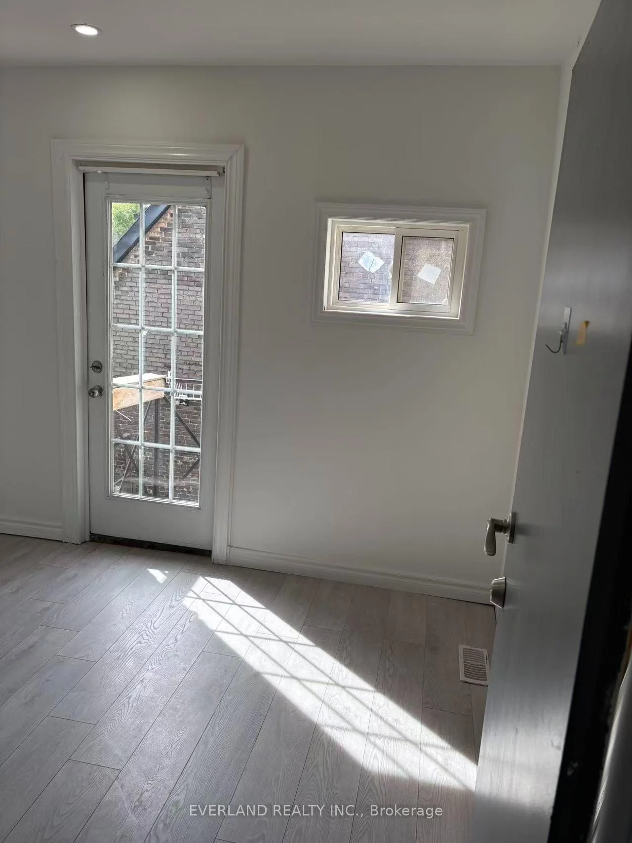 Photo 13 of Unit 201, 850 Bathurst Street, Toronto, The Annex — HOMEH