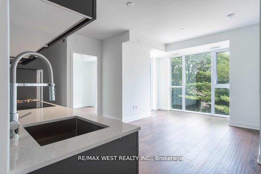 Photo 9 of Unit 307, 293 The Kingsway, Etobicoke, Edenbridge-Humber Valley — HOMEH