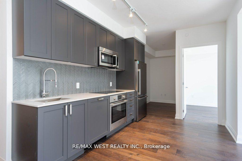 Photo 10 of Unit 307, 293 The Kingsway, Etobicoke, Edenbridge-Humber Valley — HOMEH