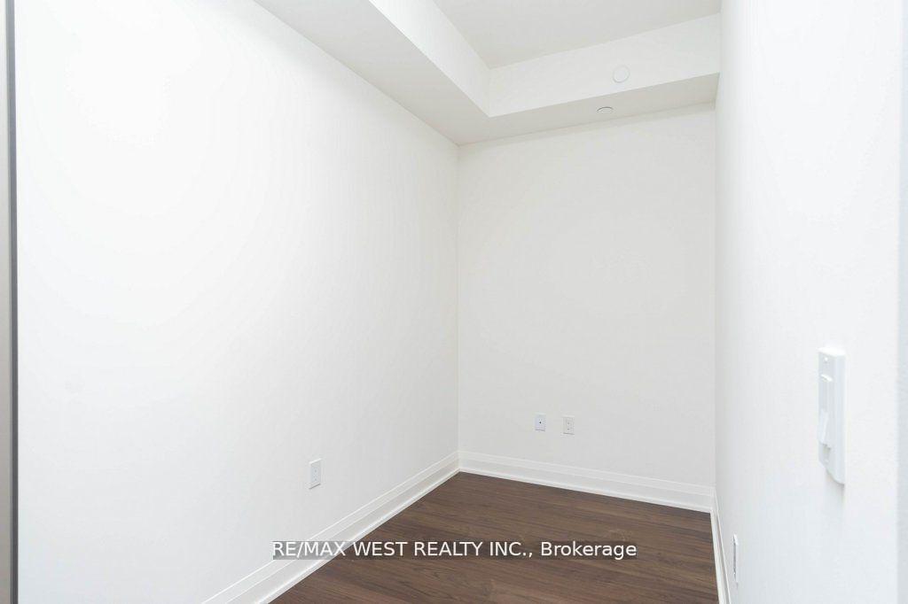 Photo 14 of Unit 307, 293 The Kingsway, Etobicoke, Edenbridge-Humber Valley — HOMEH