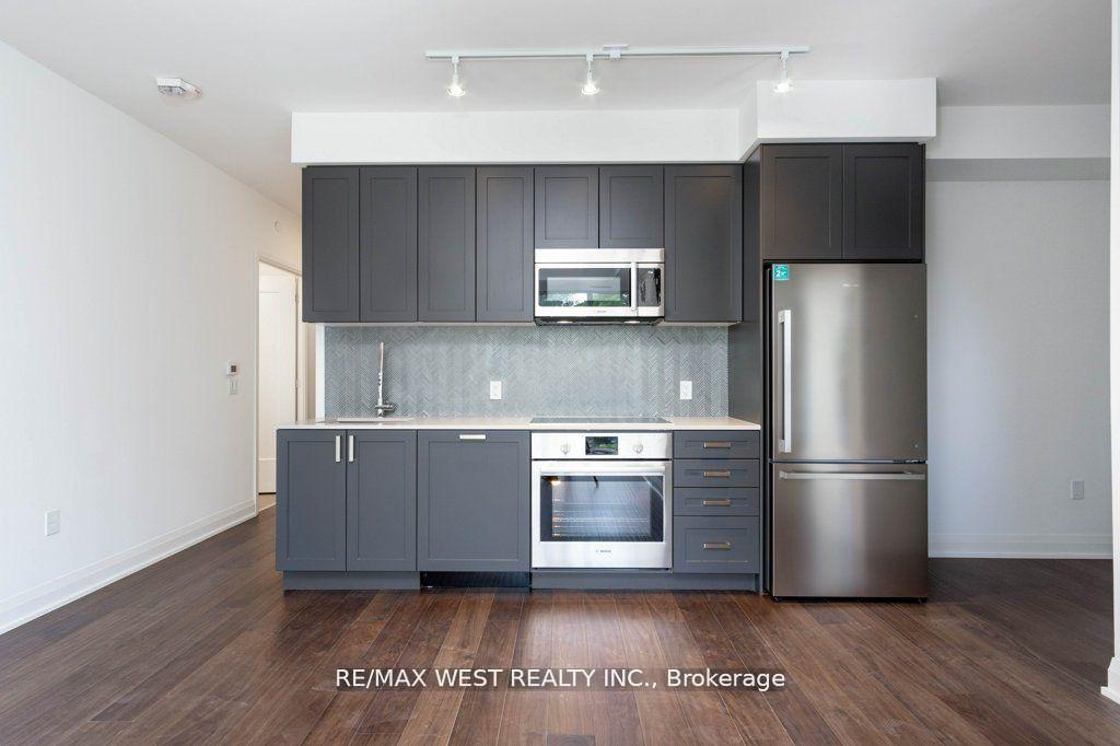 Photo 16 of Unit 307, 293 The Kingsway, Etobicoke, Edenbridge-Humber Valley — HOMEH