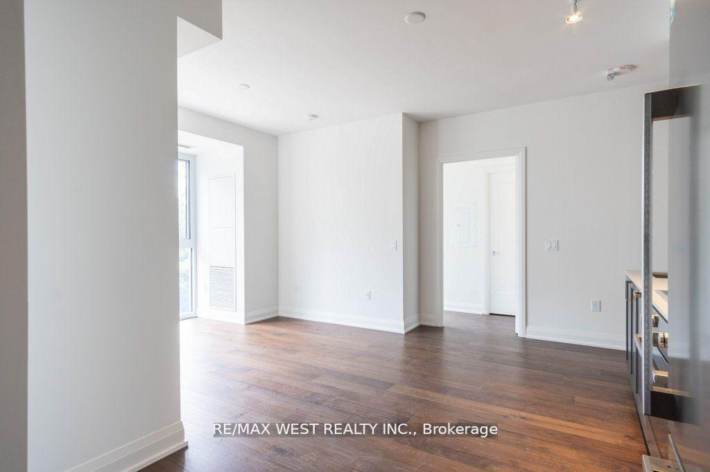 Photo 17 of Unit 307, 293 The Kingsway, Etobicoke, Edenbridge-Humber Valley — HOMEH