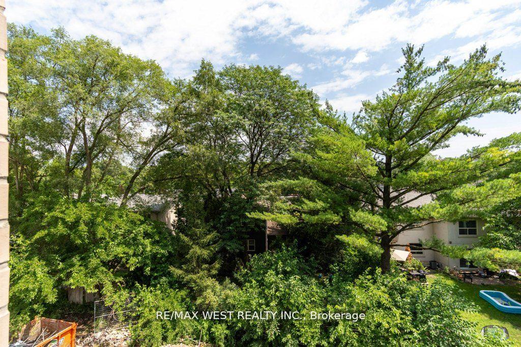 Photo 21 of Unit 307, 293 The Kingsway, Etobicoke, Edenbridge-Humber Valley — HOMEH