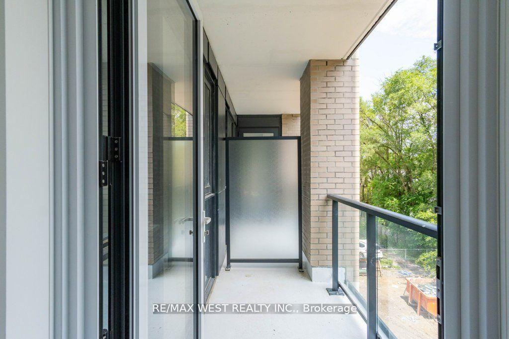 Photo 28 of Unit 307, 293 The Kingsway, Etobicoke, Edenbridge-Humber Valley — HOMEH