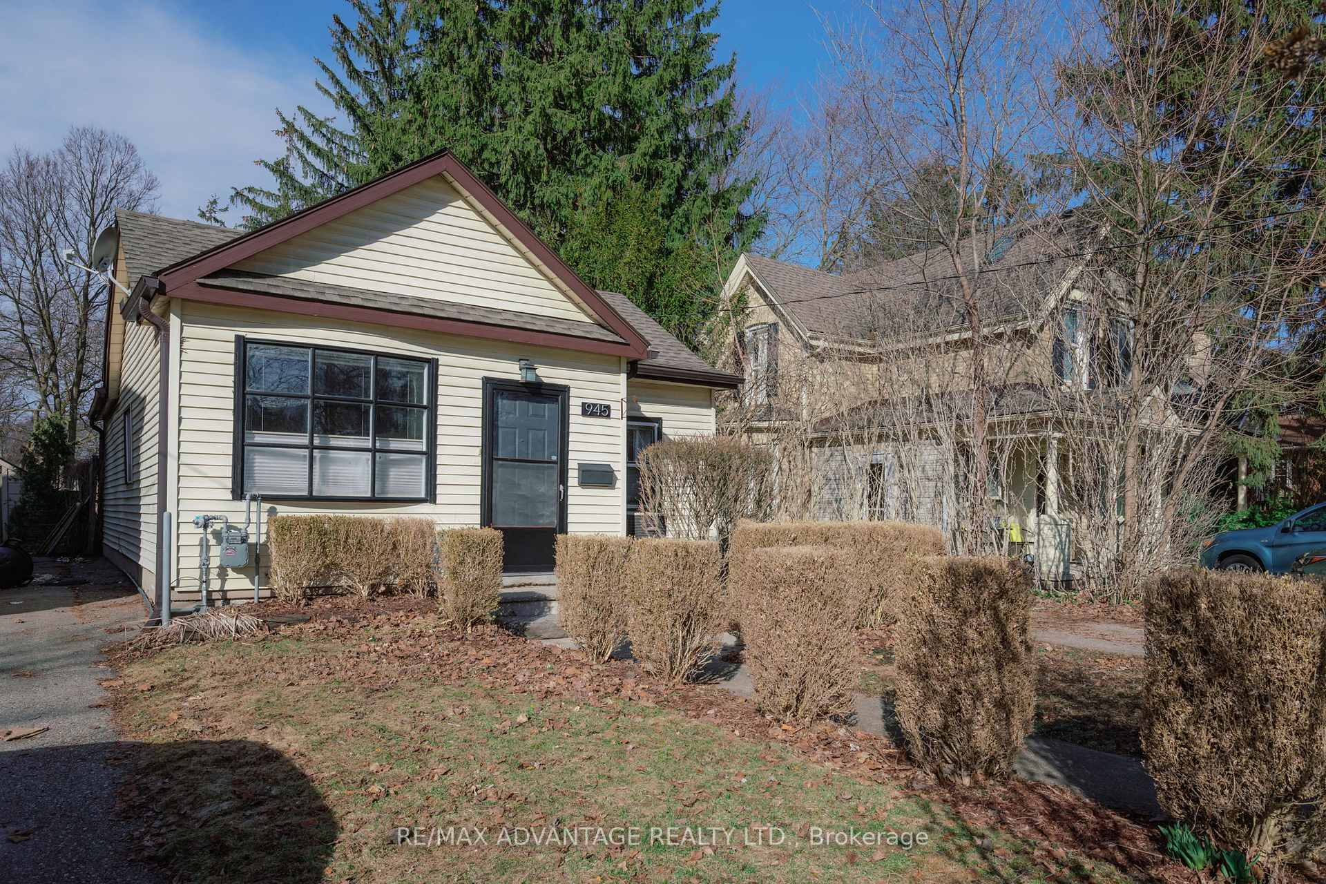 Photo 3 of 945 Colborne Street, London, East B — HOMEH