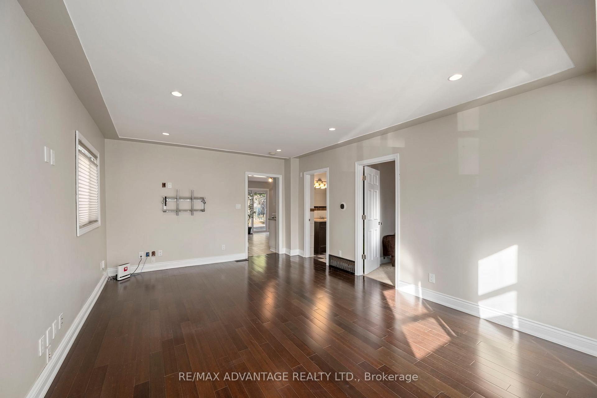 Photo 4 of 945 Colborne Street, London, East B — HOMEH
