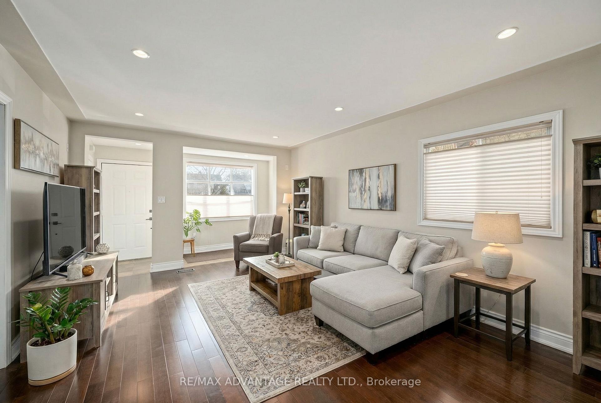 Photo 7 of 945 Colborne Street, London, East B — HOMEH