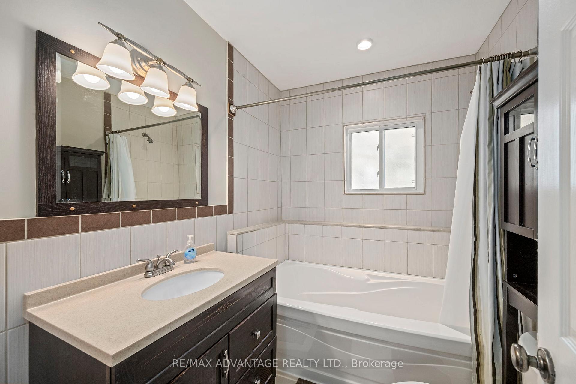 Photo 11 of 945 Colborne Street, London, East B — HOMEH