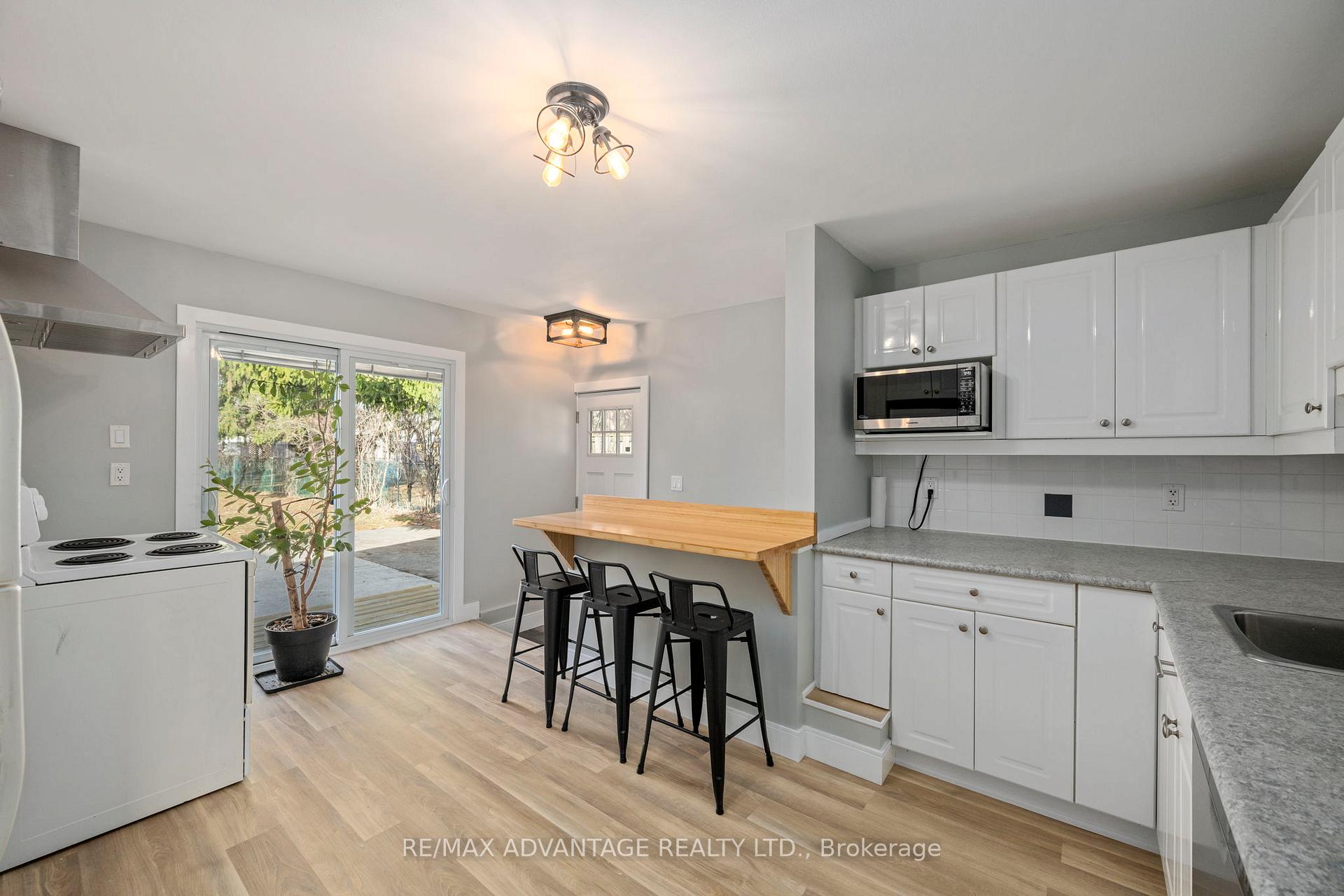 Photo 15 of 945 Colborne Street, London, East B — HOMEH