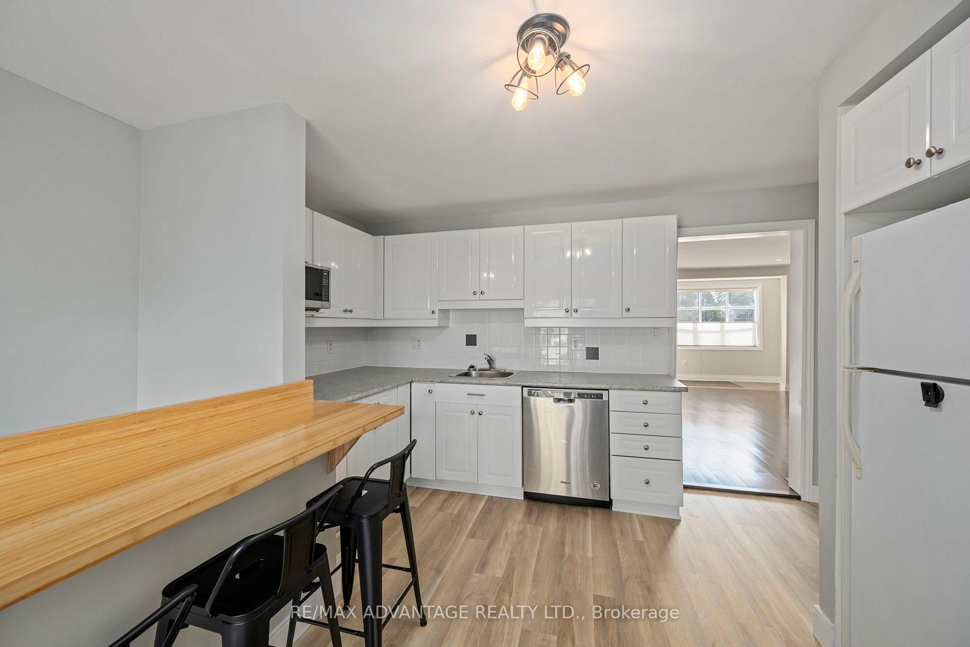 Photo 17 of 945 Colborne Street, London, East B — HOMEH