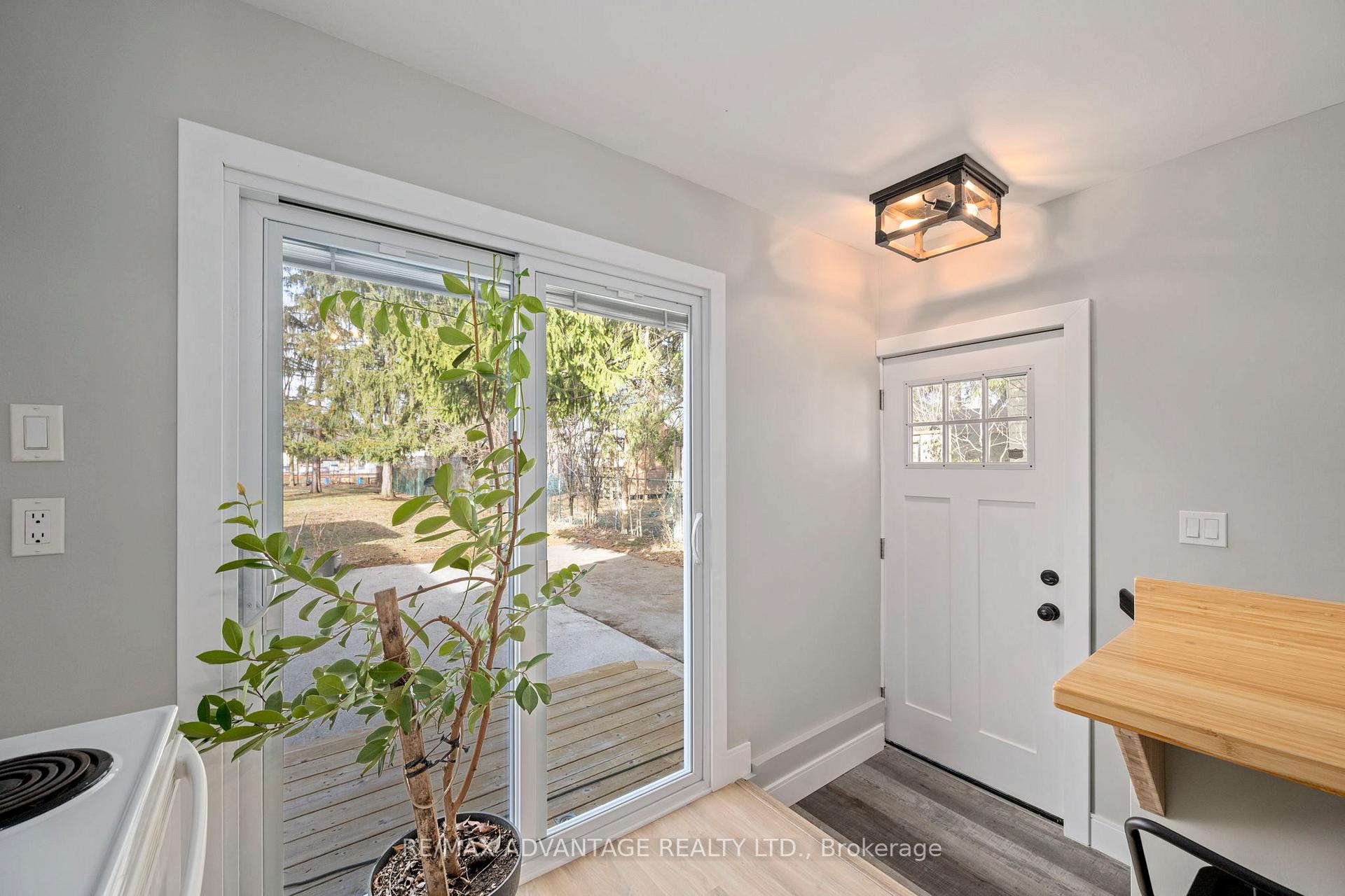 Photo 18 of 945 Colborne Street, London, East B — HOMEH