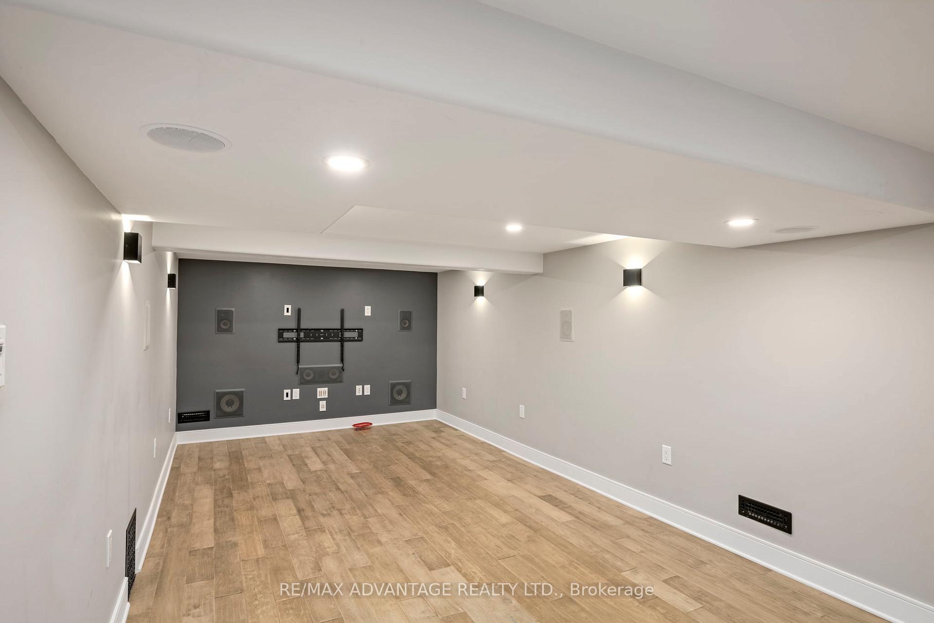 Photo 20 of 945 Colborne Street, London, East B — HOMEH