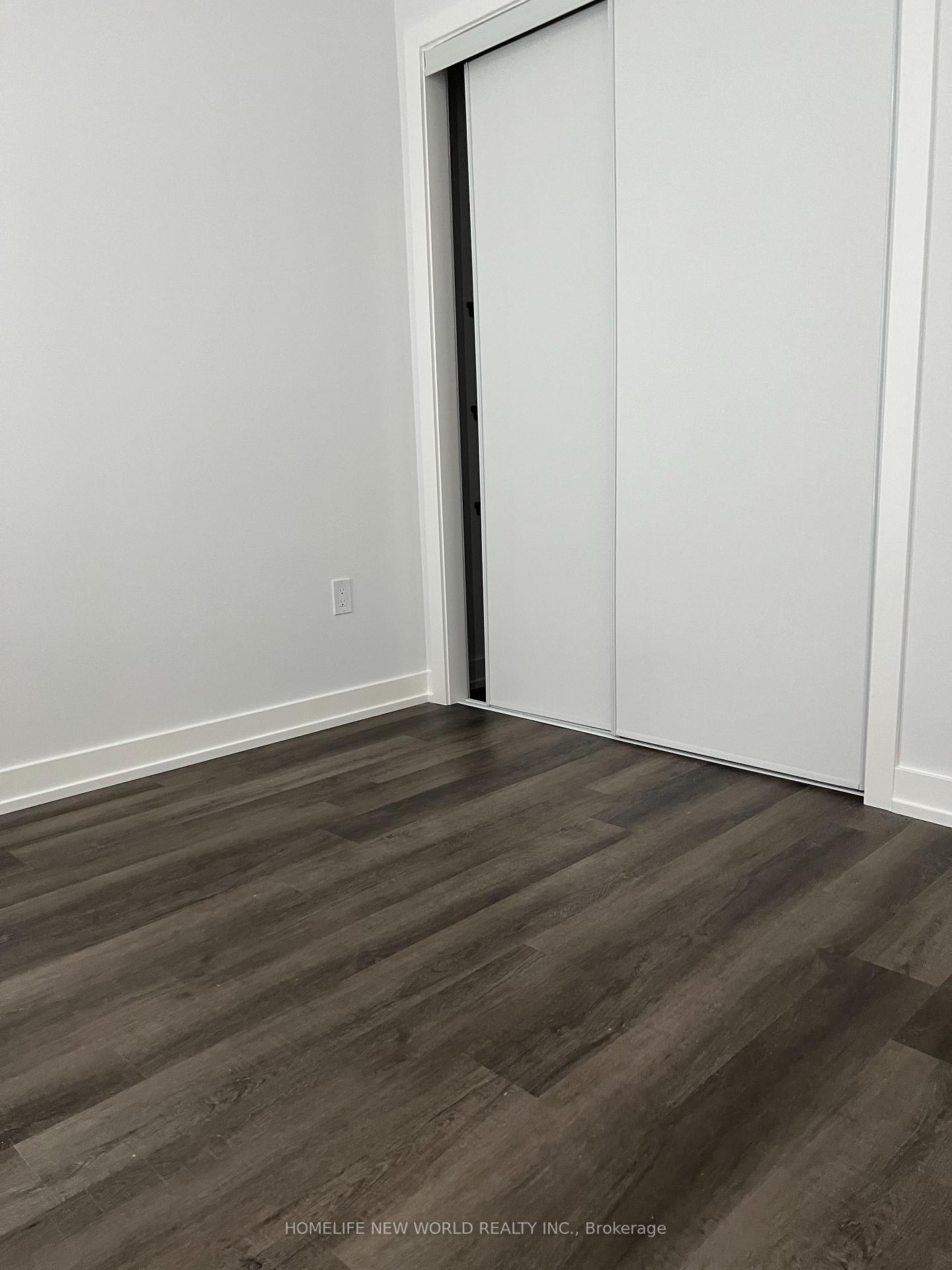 Photo 10 of Unit 1001, 21 Meadowvale Road, Vaughan, Concord — HOMEH