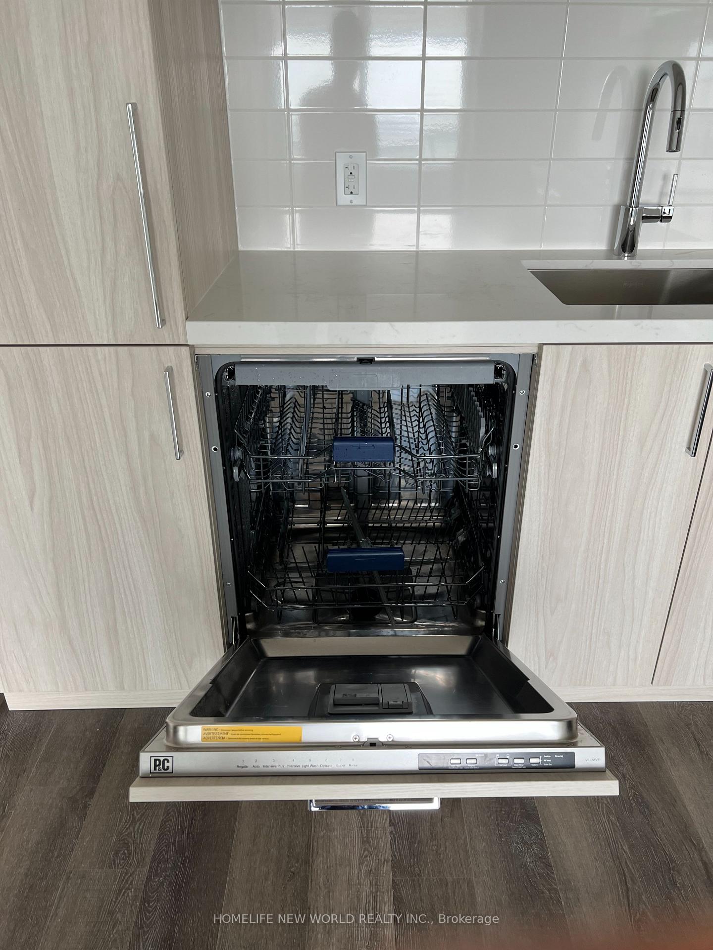 Photo 11 of Unit 1001, 21 Meadowvale Road, Vaughan, Concord — HOMEH