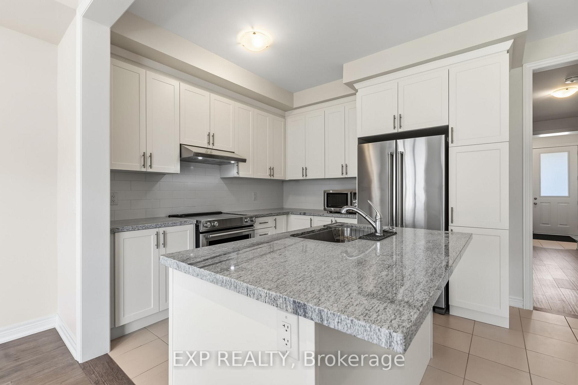 Photo 8 of 289 Raymond Road, Hamilton, Ancaster — HOMEH
