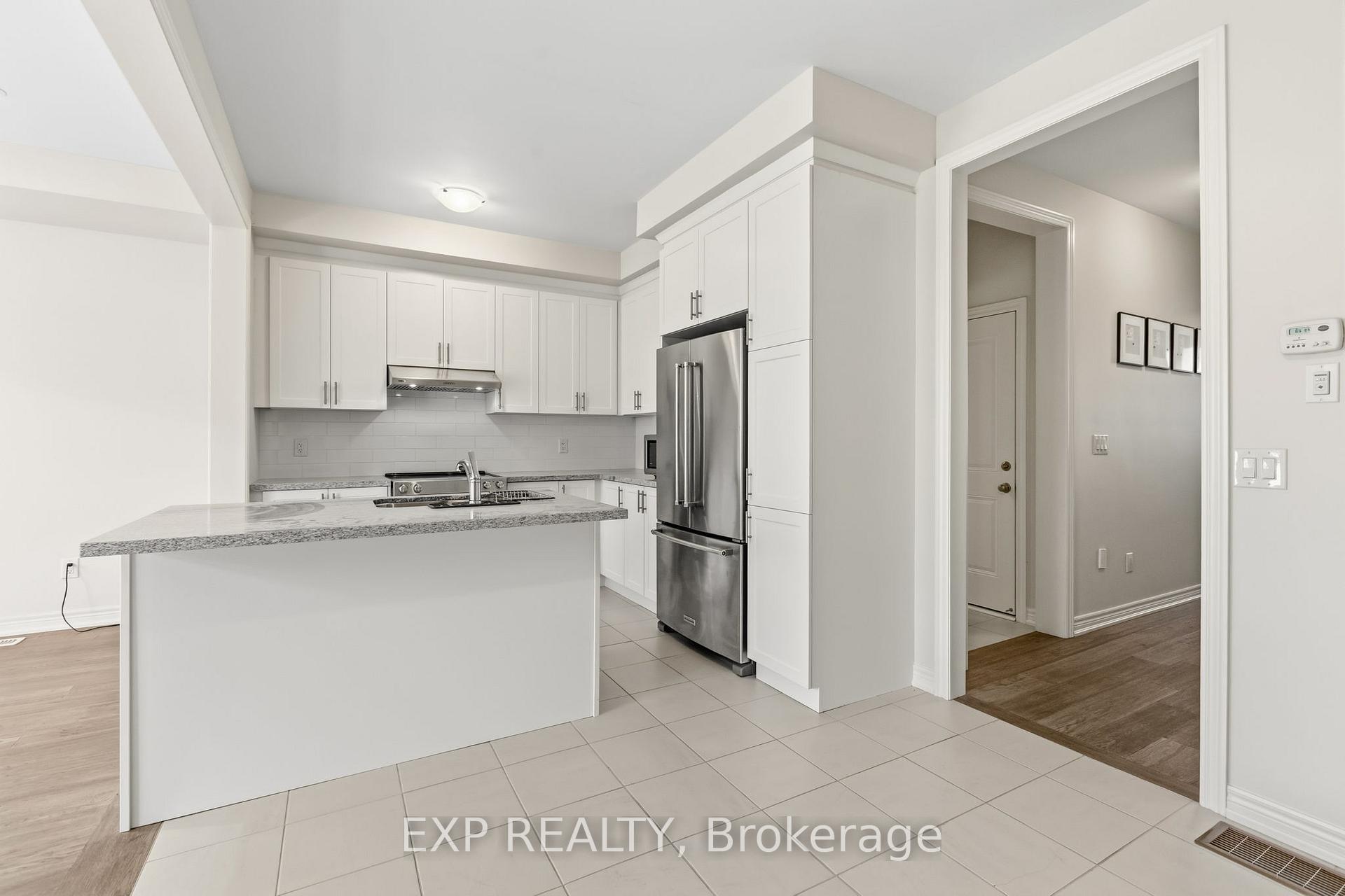 Photo 9 of 289 Raymond Road, Hamilton, Ancaster — HOMEH