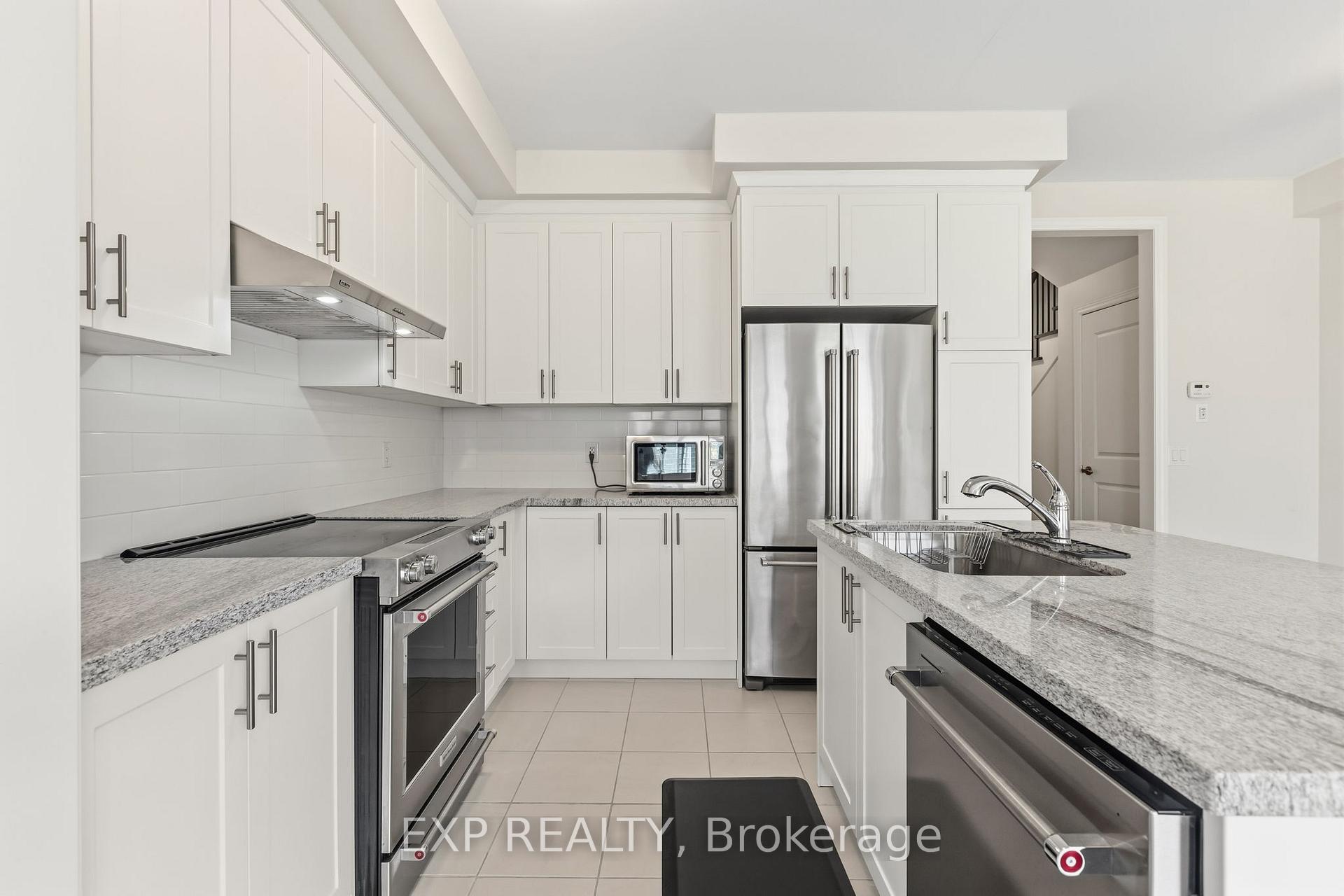 Photo 10 of 289 Raymond Road, Hamilton, Ancaster — HOMEH